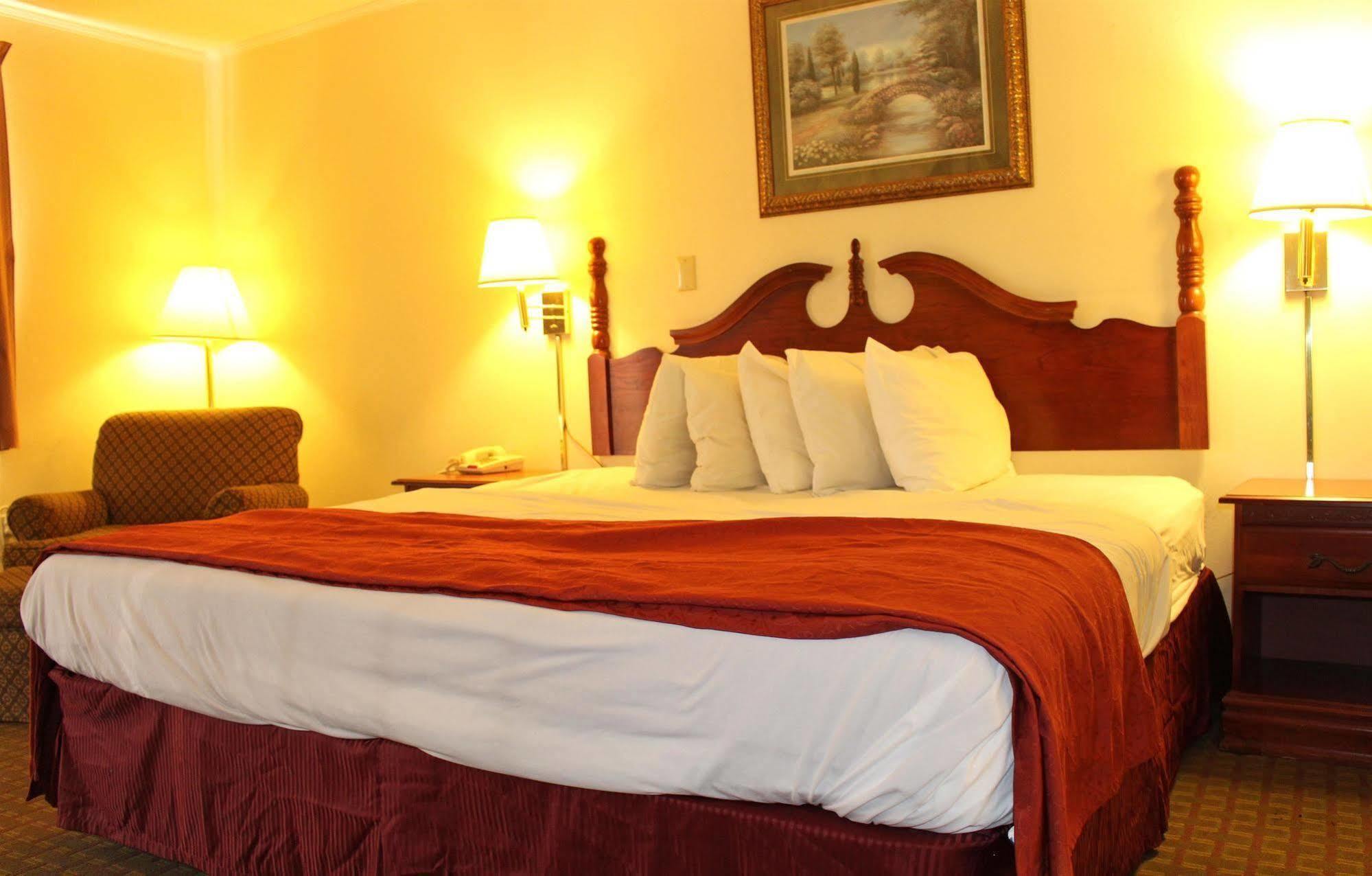 Killen Lake View Inn & Suites المظهر الخارجي الصورة