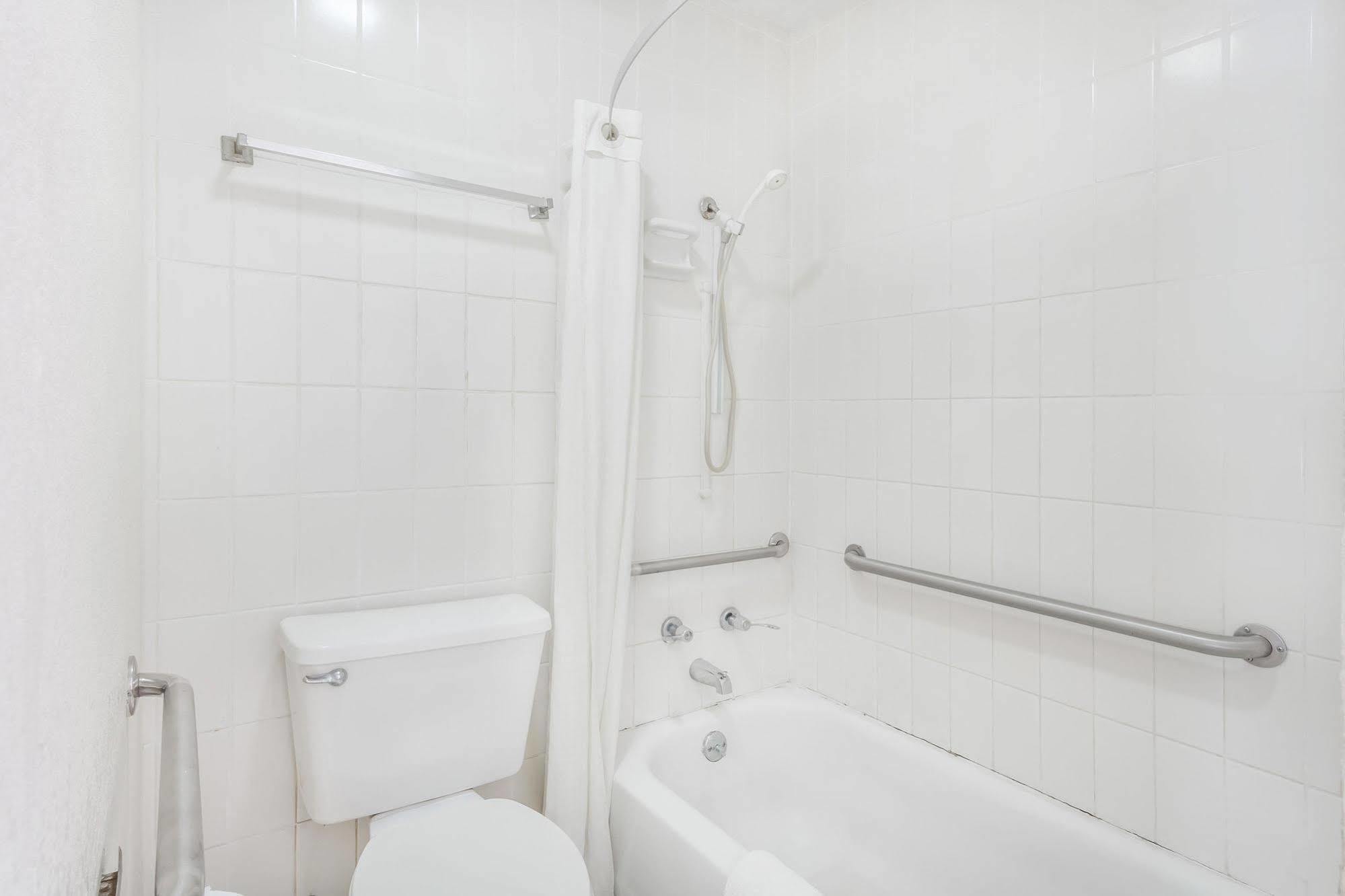 Killen Lake View Inn & Suites المظهر الخارجي الصورة