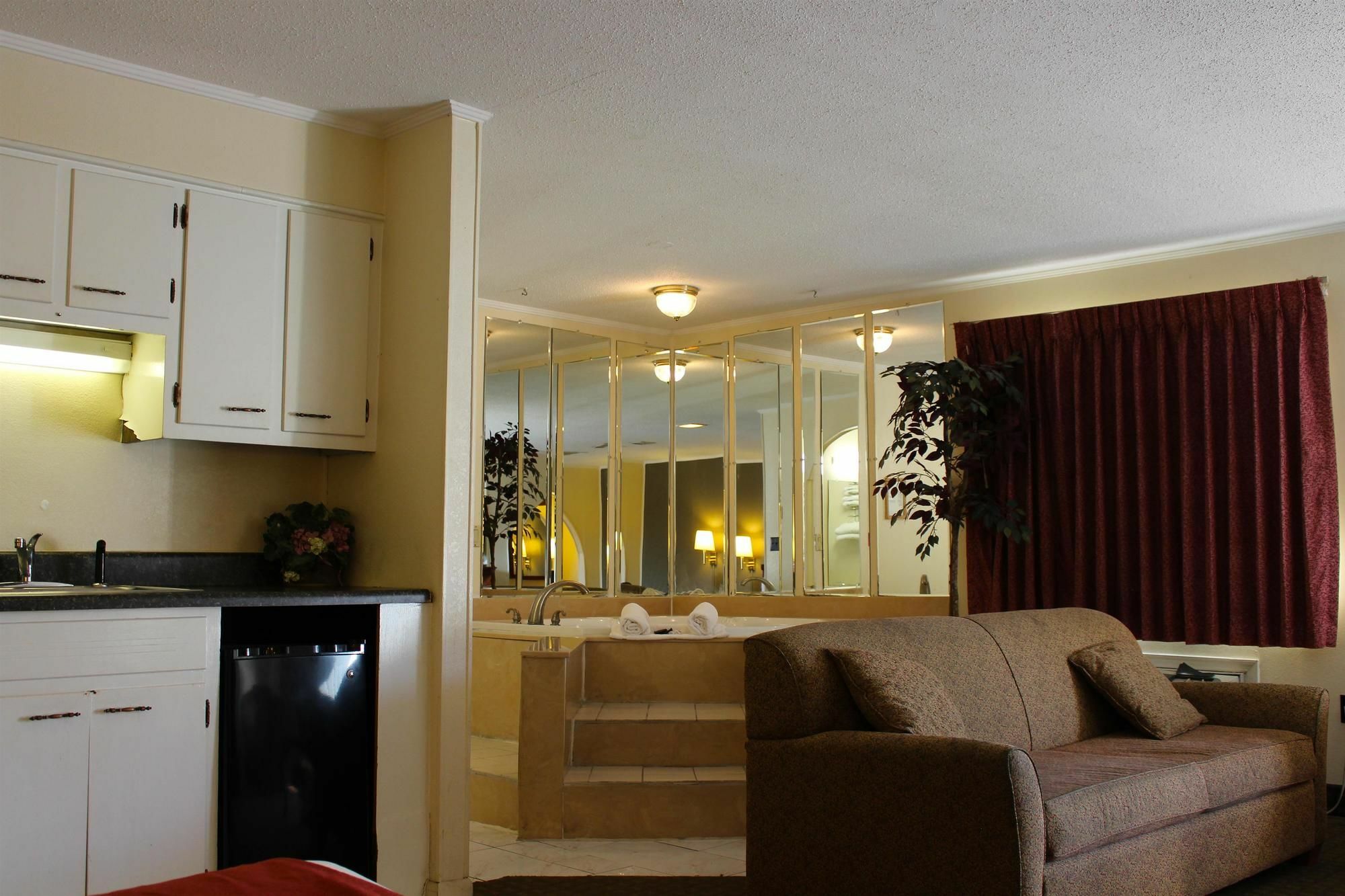 Killen Lake View Inn & Suites المظهر الخارجي الصورة